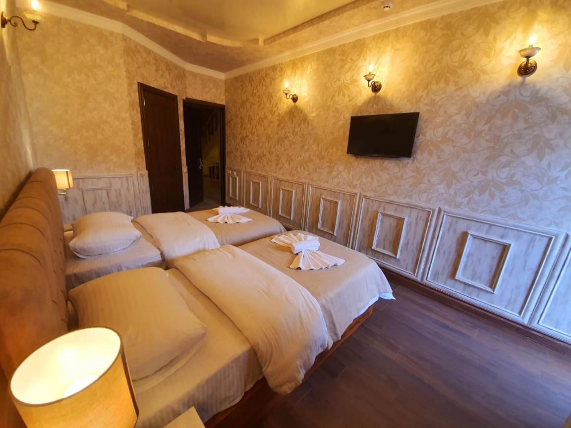 Melini Boutique Hotel Батумі Екстер'єр фото