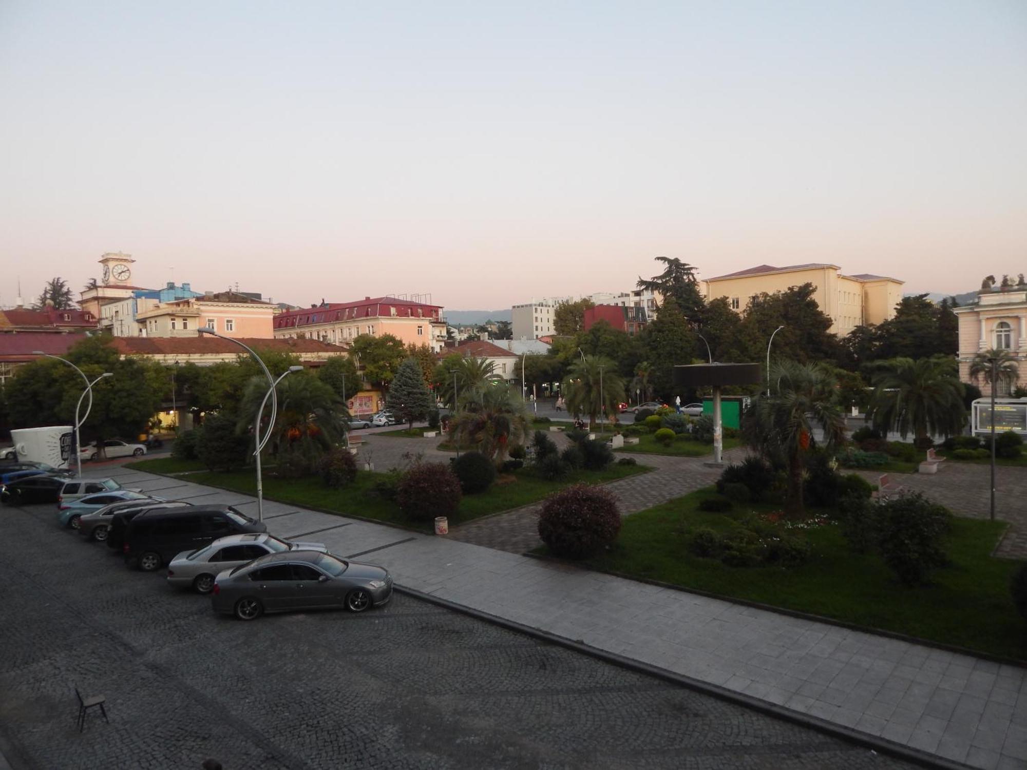 Melini Boutique Hotel Батумі Екстер'єр фото