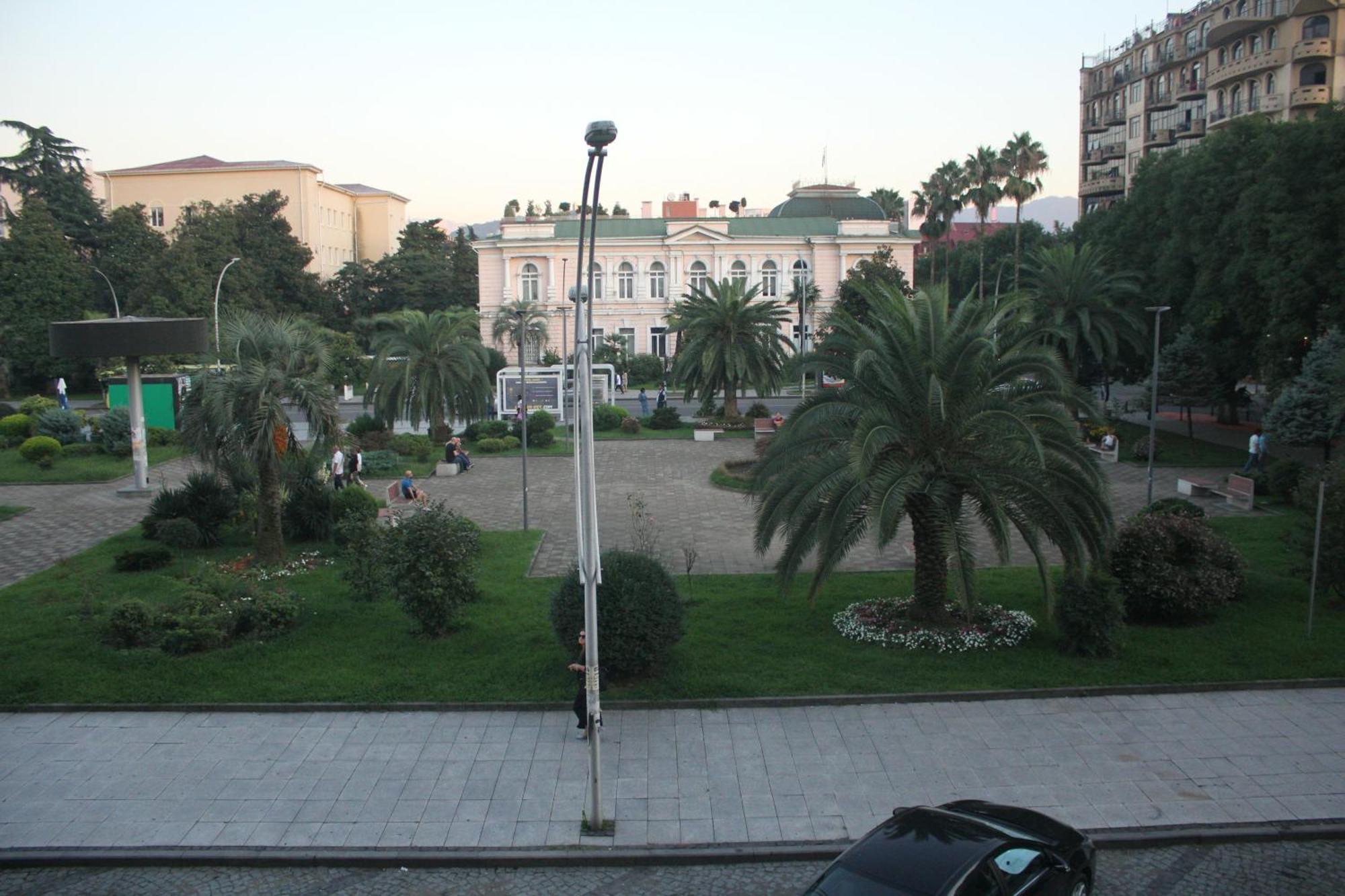 Melini Boutique Hotel Батумі Екстер'єр фото