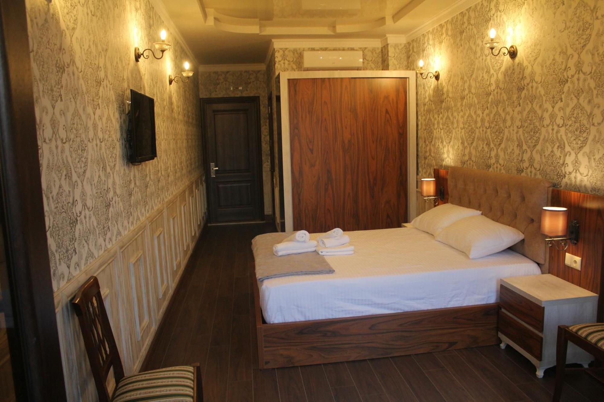 Melini Boutique Hotel Батумі Екстер'єр фото