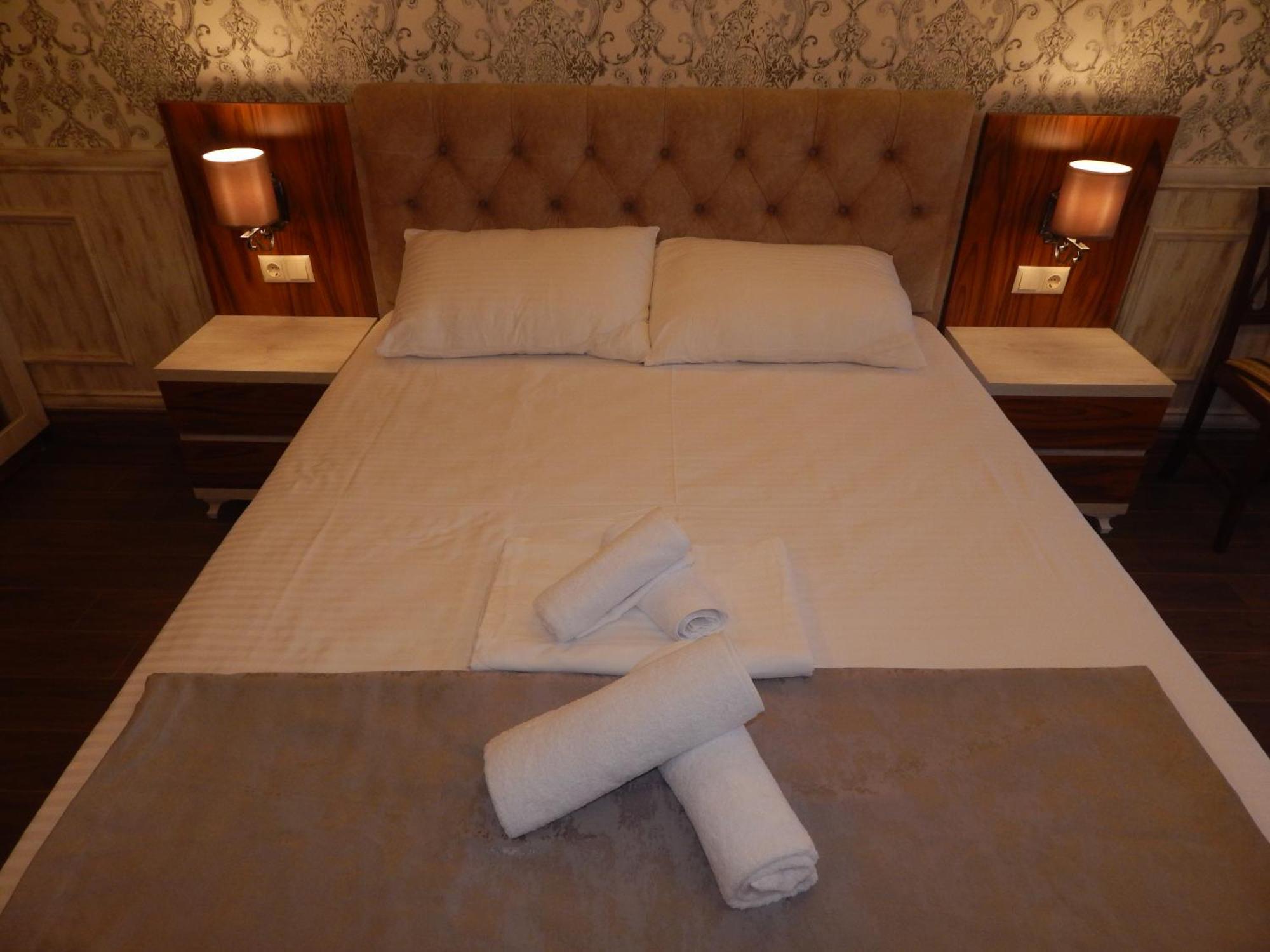 Melini Boutique Hotel Батумі Екстер'єр фото