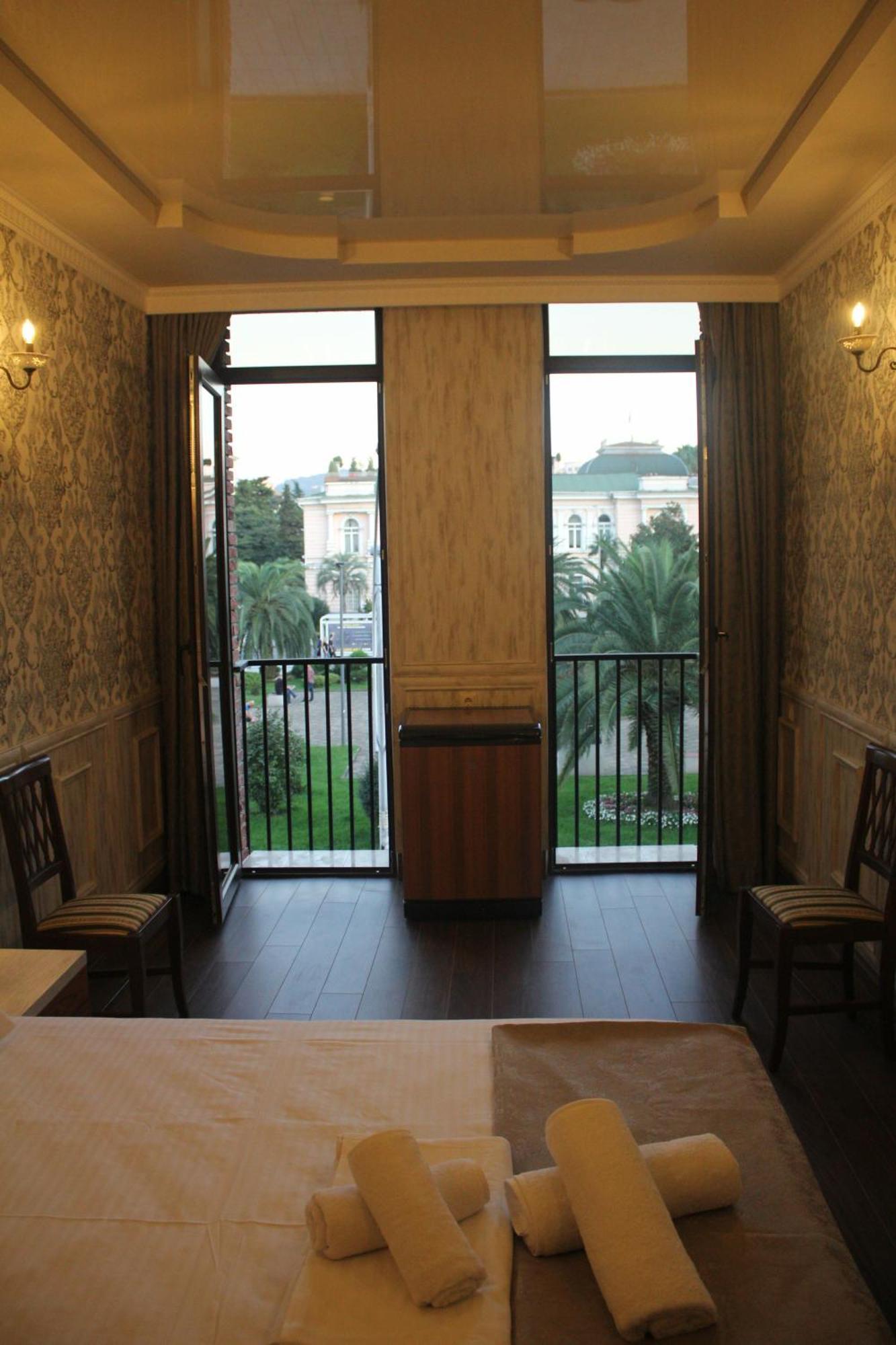 Melini Boutique Hotel Батумі Екстер'єр фото