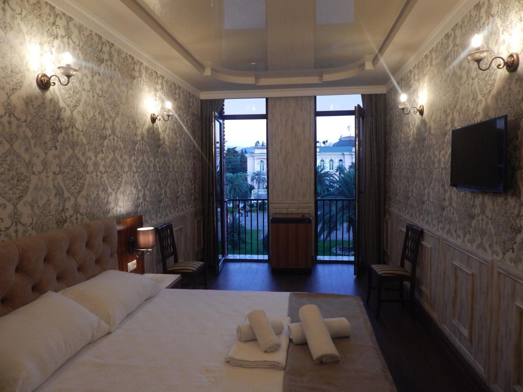 Melini Boutique Hotel Батумі Екстер'єр фото