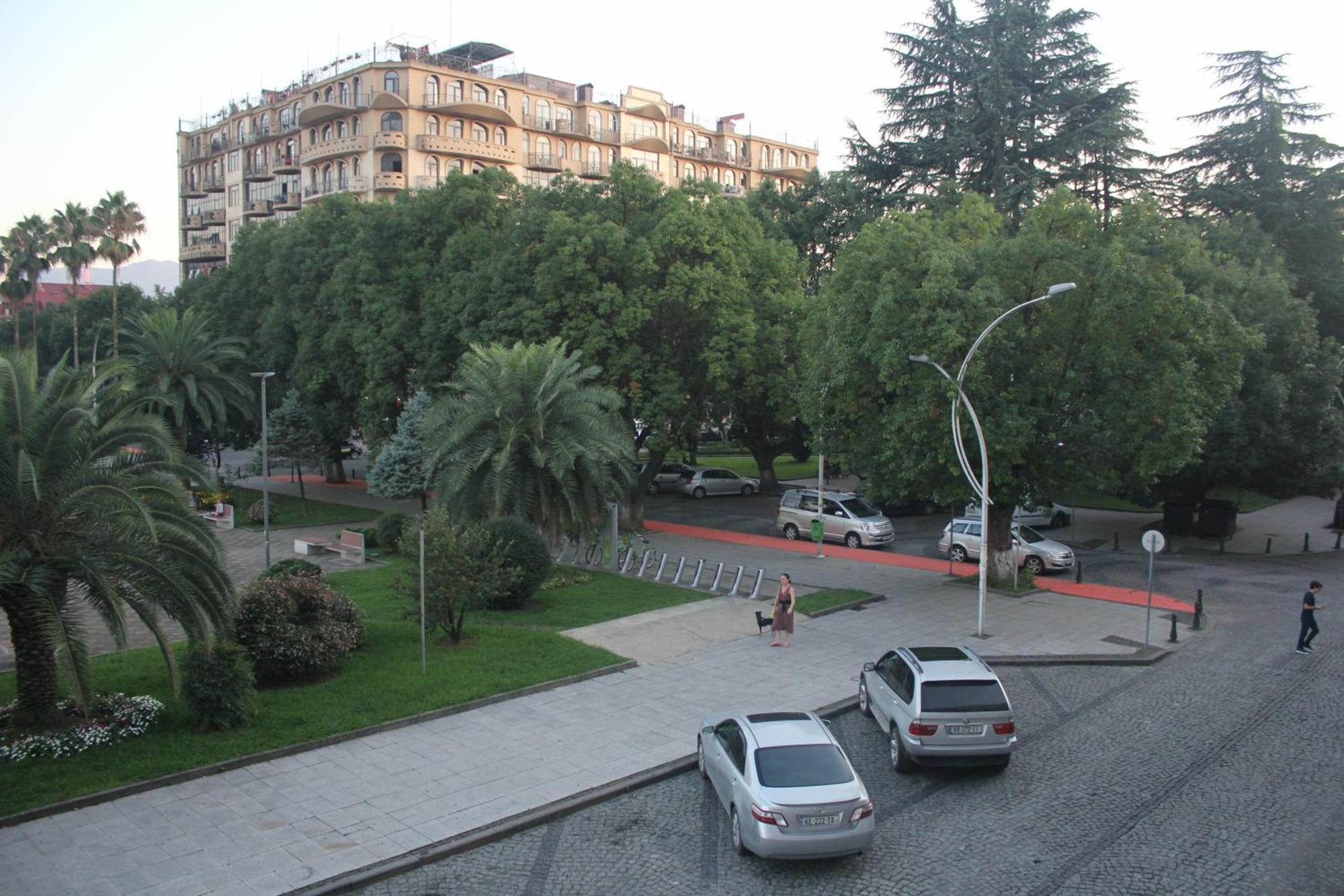 Melini Boutique Hotel Батумі Екстер'єр фото