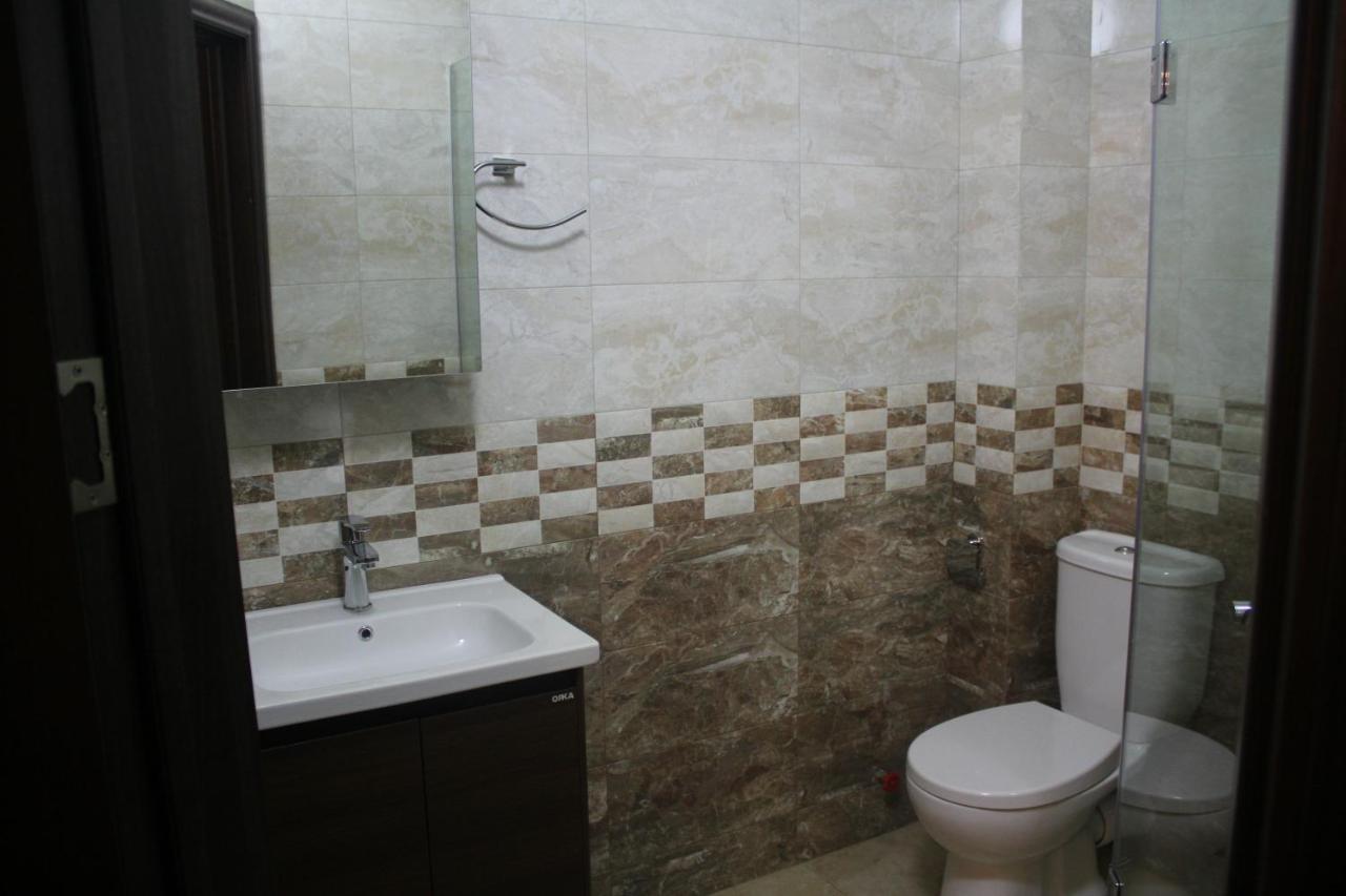 Melini Boutique Hotel Батумі Екстер'єр фото